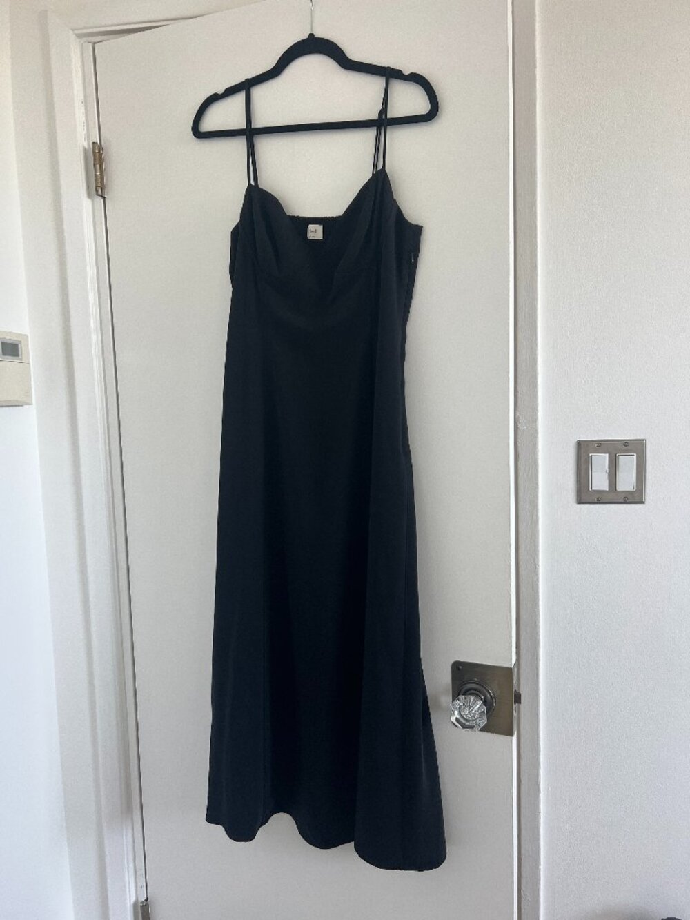 Aritzia Wilfred Providence Midi Dress in Black - Size 10